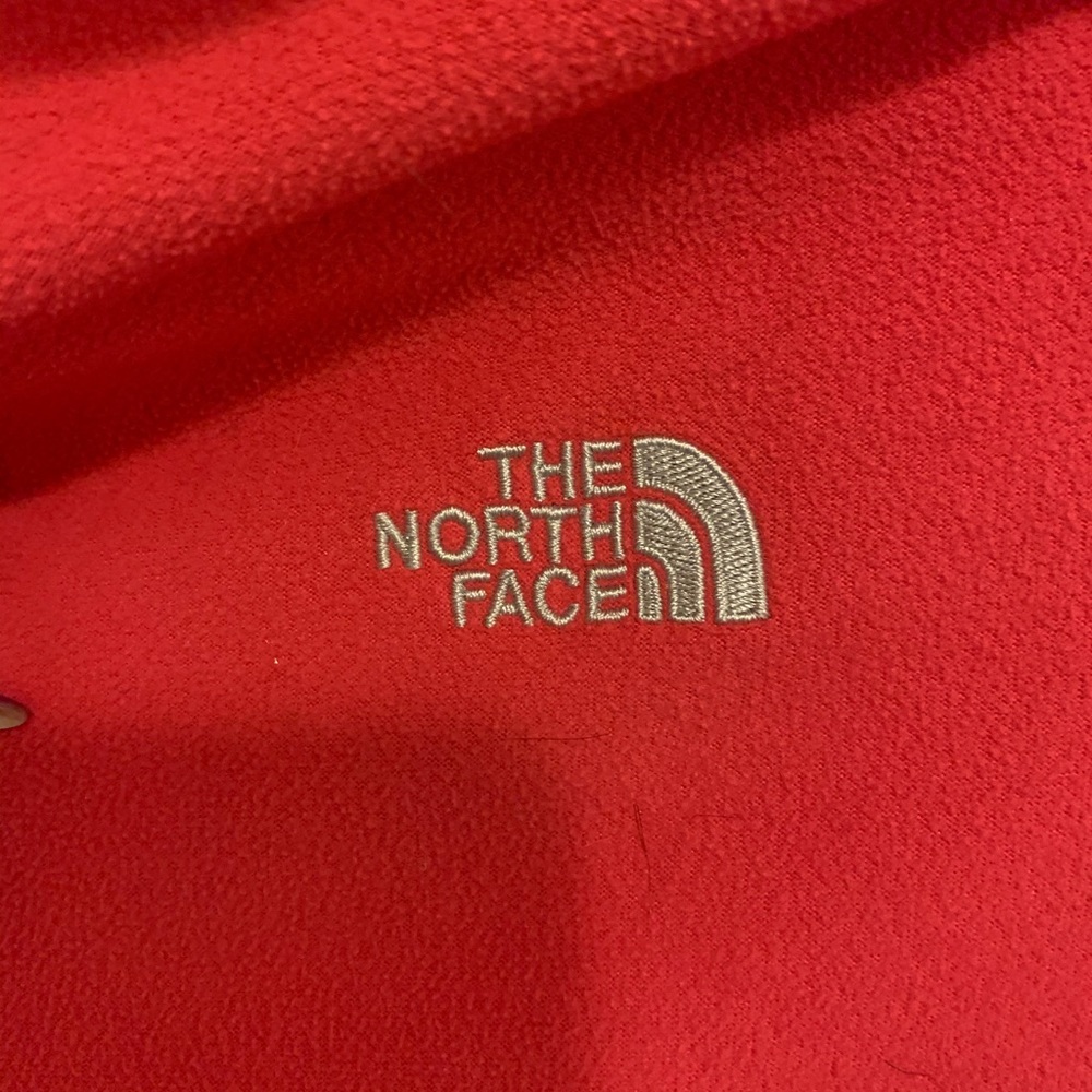 The North Face size medium pullover - Picture 2 of 6